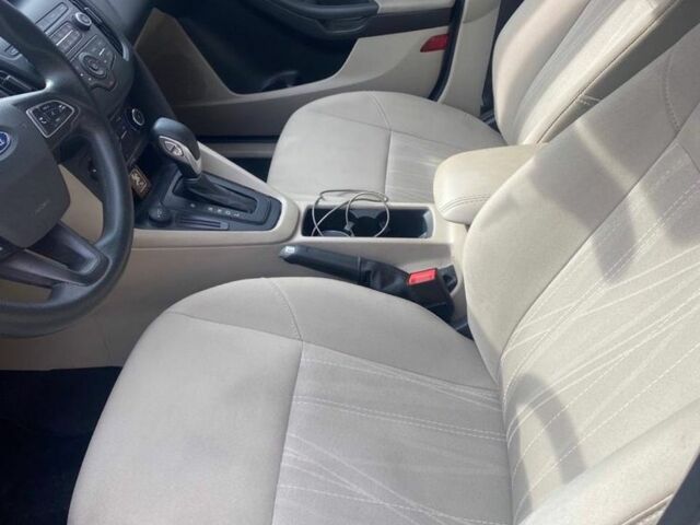 Сірий Форд Фокус, об'ємом двигуна 2 л та пробігом 147 тис. км за 9999 $, фото 3 на Automoto.ua