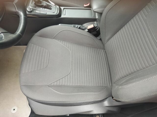 Сірий Форд Фокус, об'ємом двигуна 2 л та пробігом 89 тис. км за 8100 $, фото 4 на Automoto.ua