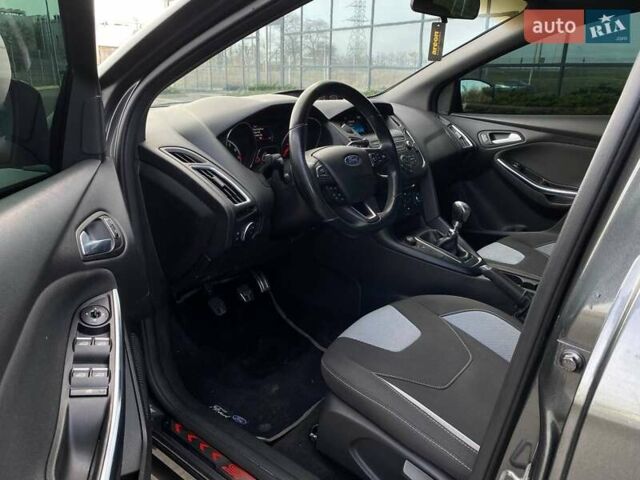 Сірий Форд Фокус, об'ємом двигуна 2 л та пробігом 142 тис. км за 9900 $, фото 13 на Automoto.ua