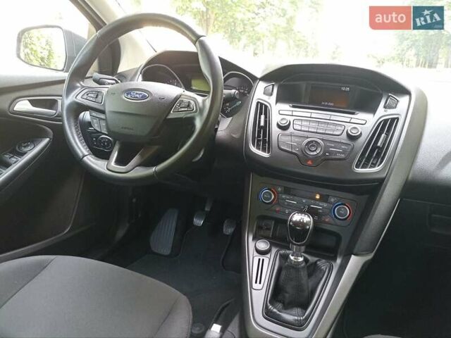 Сірий Форд Фокус, об'ємом двигуна 1.5 л та пробігом 112 тис. км за 11700 $, фото 17 на Automoto.ua