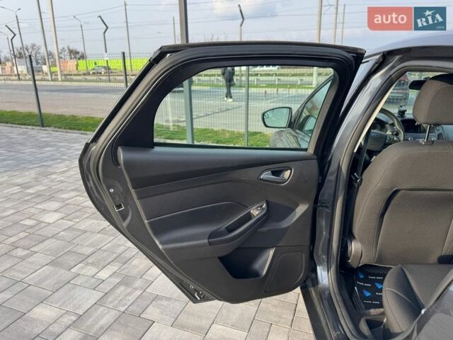 Серый Форд Фокус, объемом двигателя 2 л и пробегом 125 тыс. км за 8900 $, фото 26 на Automoto.ua