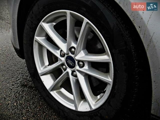 Серый Форд Фокус, объемом двигателя 2 л и пробегом 155 тыс. км за 7800 $, фото 4 на Automoto.ua