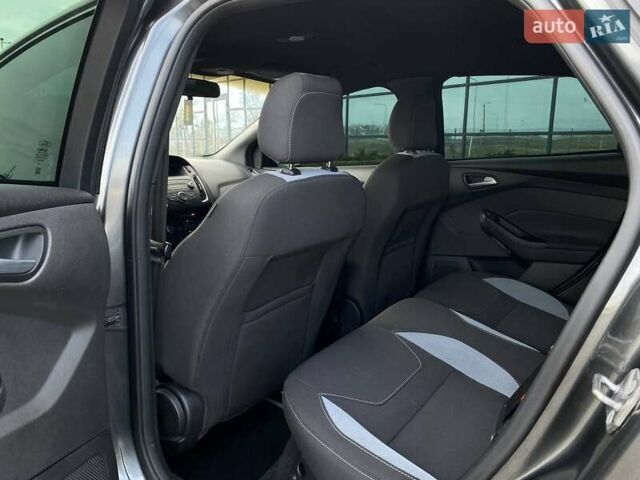 Сірий Форд Фокус, об'ємом двигуна 2 л та пробігом 142 тис. км за 9900 $, фото 16 на Automoto.ua