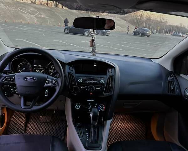 Серый Форд Фокус, объемом двигателя 2 л и пробегом 51 тыс. км за 11400 $, фото 9 на Automoto.ua