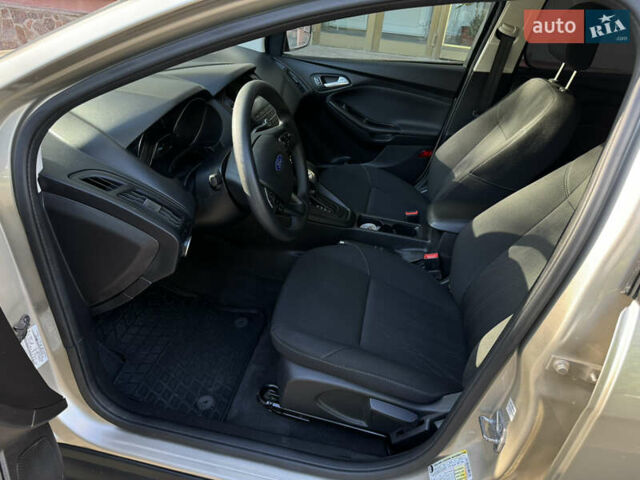 Сірий Форд Фокус, об'ємом двигуна 2 л та пробігом 41 тис. км за 11000 $, фото 5 на Automoto.ua