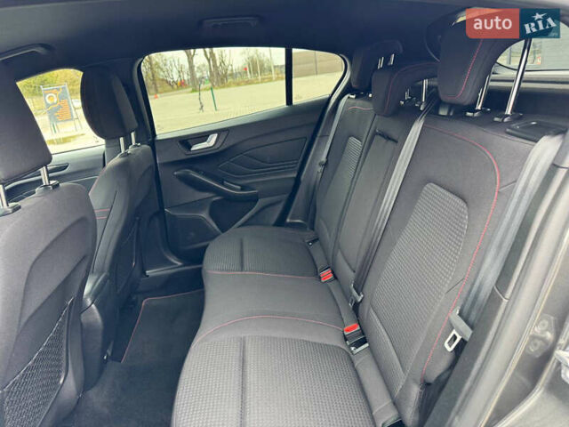 Серый Форд Фокус, объемом двигателя 2 л и пробегом 215 тыс. км за 16950 $, фото 23 на Automoto.ua