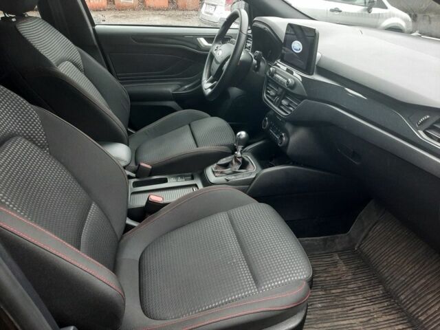 Сірий Форд Фокус, об'ємом двигуна 1 л та пробігом 36 тис. км за 17622 $, фото 4 на Automoto.ua