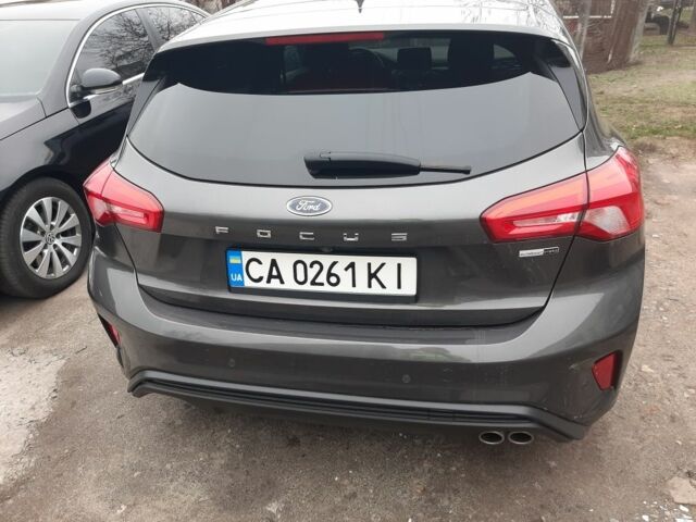 Сірий Форд Фокус, об'ємом двигуна 1 л та пробігом 36 тис. км за 17622 $, фото 3 на Automoto.ua