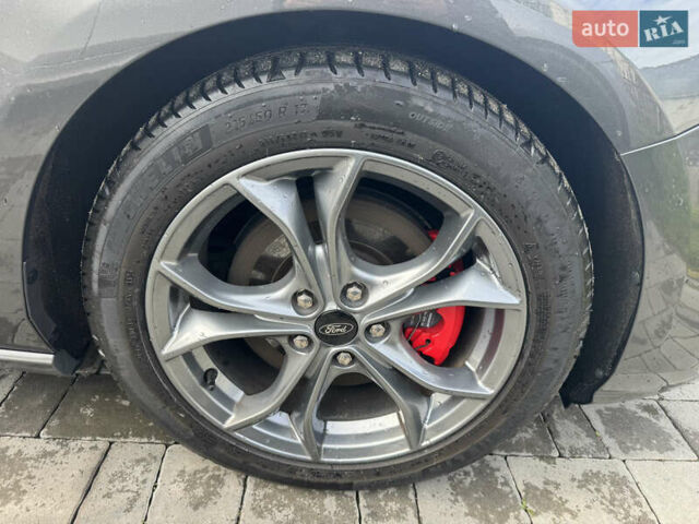 Серый Форд Фокус, объемом двигателя 2 л и пробегом 215 тыс. км за 16950 $, фото 25 на Automoto.ua