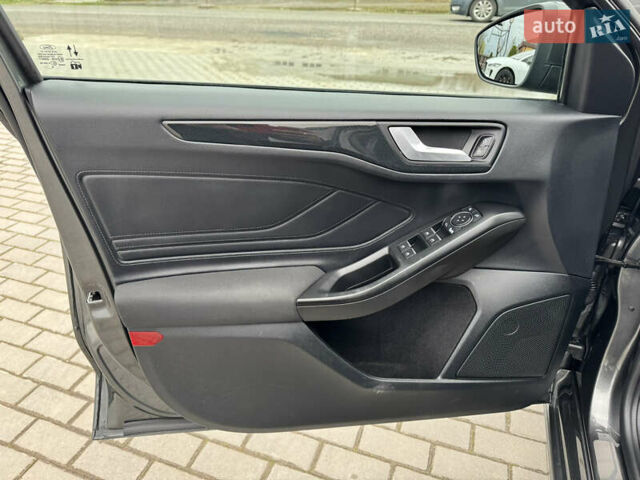 Серый Форд Фокус, объемом двигателя 2 л и пробегом 215 тыс. км за 16034 $, фото 24 на Automoto.ua