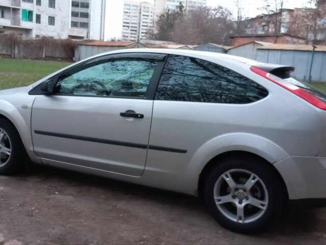 Серый Форд Фокус, объемом двигателя 1.6 л и пробегом 194 тыс. км за 4199 $, фото 3 на Automoto.ua