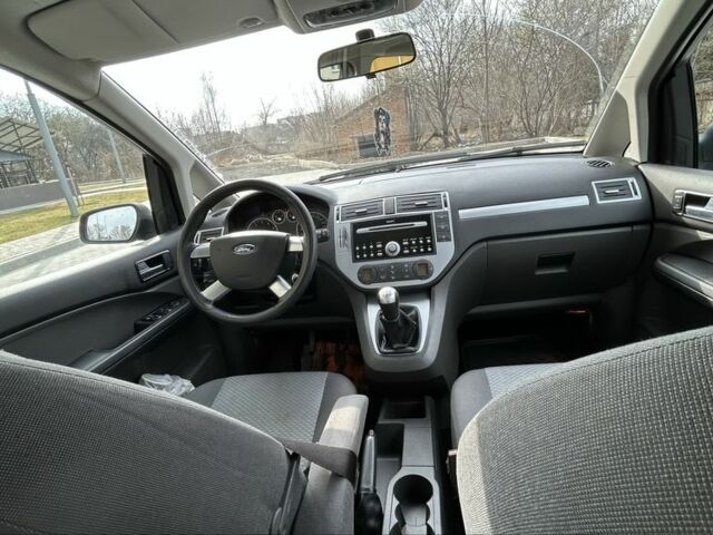 Серый Форд Фокус, объемом двигателя 1.8 л и пробегом 183 тыс. км за 5000 $, фото 6 на Automoto.ua