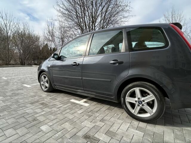 Серый Форд Фокус, объемом двигателя 1.8 л и пробегом 183 тыс. км за 5000 $, фото 4 на Automoto.ua