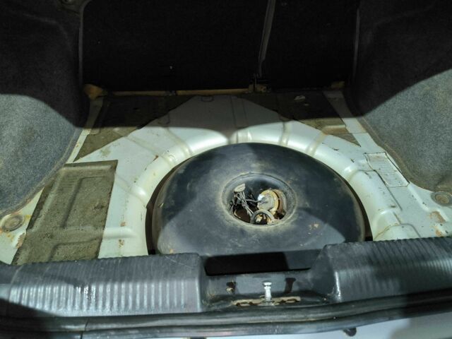 Серый Форд Фокус, объемом двигателя 2 л и пробегом 178 тыс. км за 3200 $, фото 9 на Automoto.ua