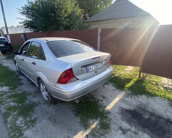 Серый Форд Фокус, объемом двигателя 2 л и пробегом 270 тыс. км за 2350 $, фото 3 на Automoto.ua