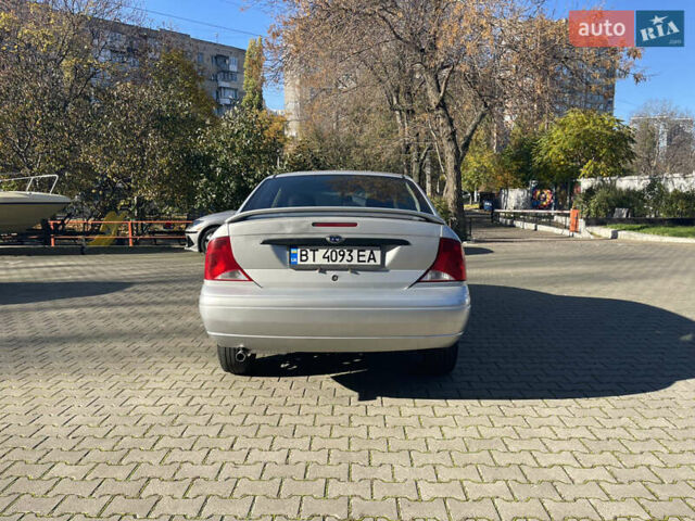 Серый Форд Фокус, объемом двигателя 1.99 л и пробегом 200 тыс. км за 2650 $, фото 4 на Automoto.ua