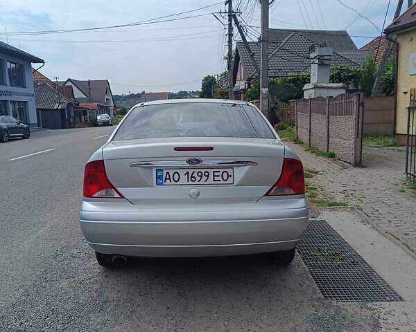 Серый Форд Фокус, объемом двигателя 2 л и пробегом 340 тыс. км за 2800 $, фото 3 на Automoto.ua