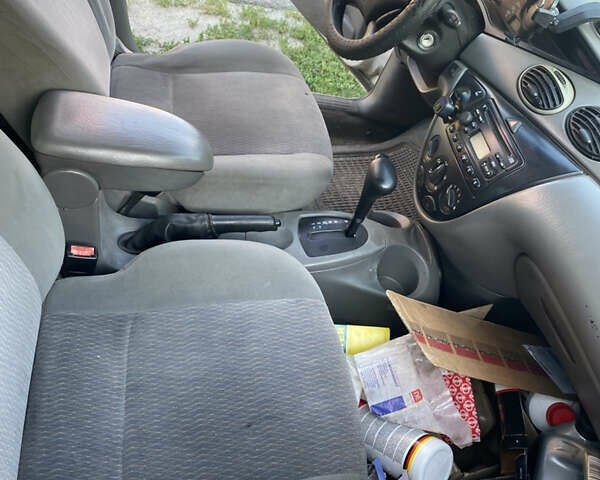 Серый Форд Фокус, объемом двигателя 2 л и пробегом 270 тыс. км за 2350 $, фото 5 на Automoto.ua