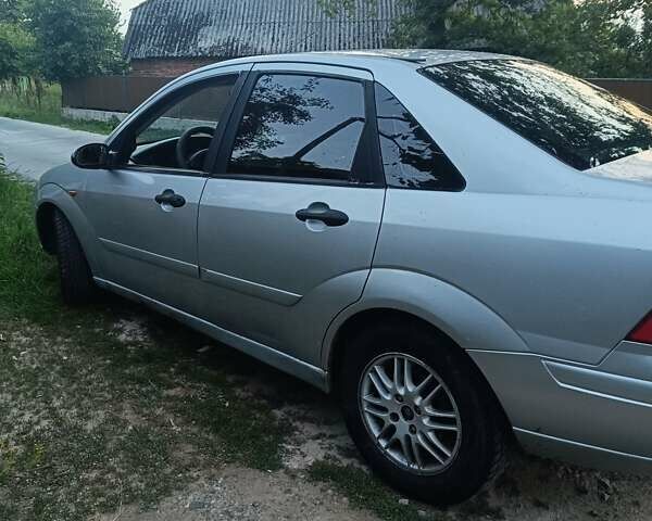 Серый Форд Фокус, объемом двигателя 2 л и пробегом 340 тыс. км за 2800 $, фото 5 на Automoto.ua