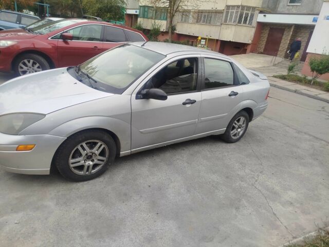 Серый Форд Фокус, объемом двигателя 2 л и пробегом 220 тыс. км за 1900 $, фото 1 на Automoto.ua