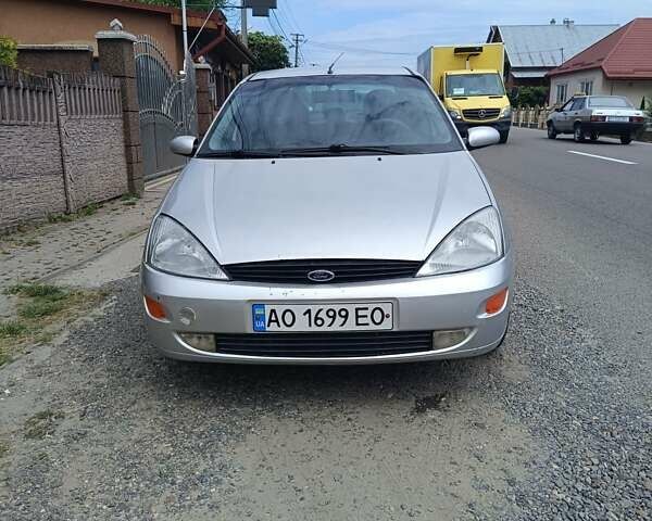 Серый Форд Фокус, объемом двигателя 2 л и пробегом 340 тыс. км за 2800 $, фото 2 на Automoto.ua