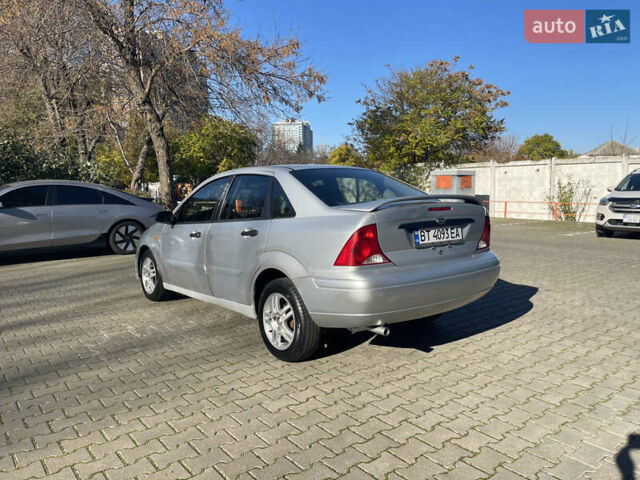 Серый Форд Фокус, объемом двигателя 1.99 л и пробегом 200 тыс. км за 2650 $, фото 3 на Automoto.ua