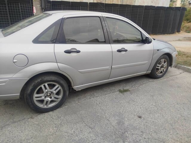 Серый Форд Фокус, объемом двигателя 2 л и пробегом 220 тыс. км за 1900 $, фото 3 на Automoto.ua