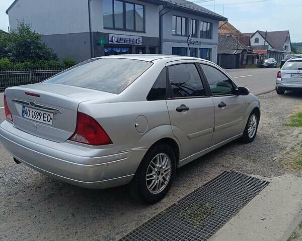 Серый Форд Фокус, объемом двигателя 2 л и пробегом 340 тыс. км за 2800 $, фото 1 на Automoto.ua