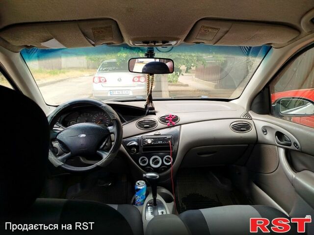 Сірий Форд Фокус, об'ємом двигуна 2 л та пробігом 300 тис. км за 1800 $, фото 2 на Automoto.ua