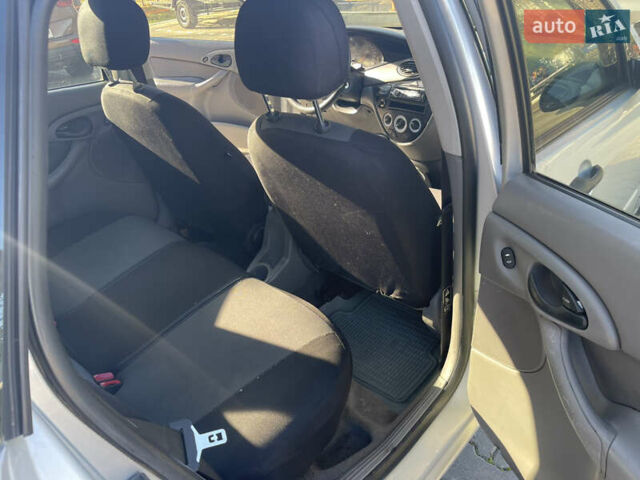 Серый Форд Фокус, объемом двигателя 1.99 л и пробегом 200 тыс. км за 2650 $, фото 11 на Automoto.ua