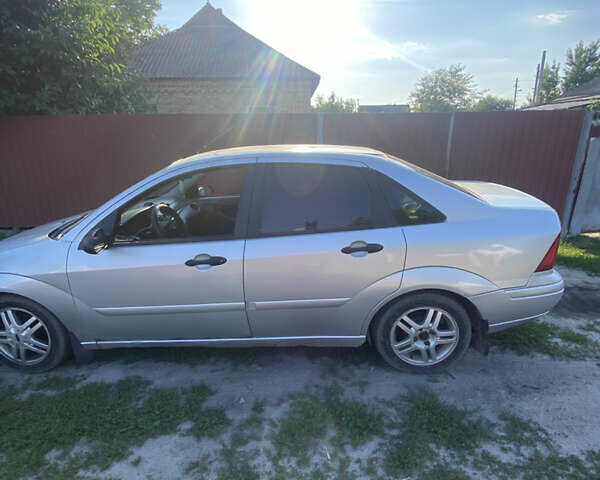 Серый Форд Фокус, объемом двигателя 2 л и пробегом 270 тыс. км за 2350 $, фото 2 на Automoto.ua