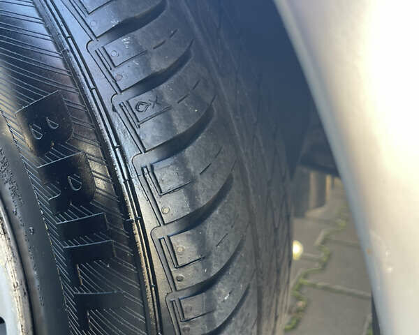 Серый Форд Фокус, объемом двигателя 1.99 л и пробегом 200 тыс. км за 2650 $, фото 7 на Automoto.ua