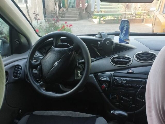 Серый Форд Фокус, объемом двигателя 1.8 л и пробегом 10 тыс. км за 2200 $, фото 4 на Automoto.ua