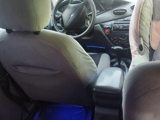 Серый Форд Фокус, объемом двигателя 1.8 л и пробегом 10 тыс. км за 2200 $, фото 5 на Automoto.ua