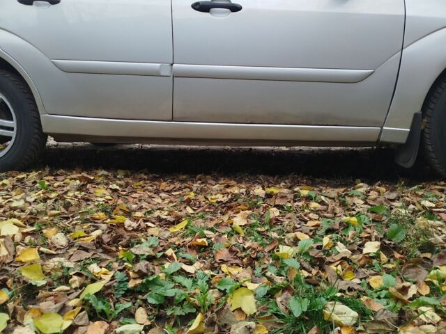 Серый Форд Фокус, объемом двигателя 2 л и пробегом 280 тыс. км за 3300 $, фото 4 на Automoto.ua