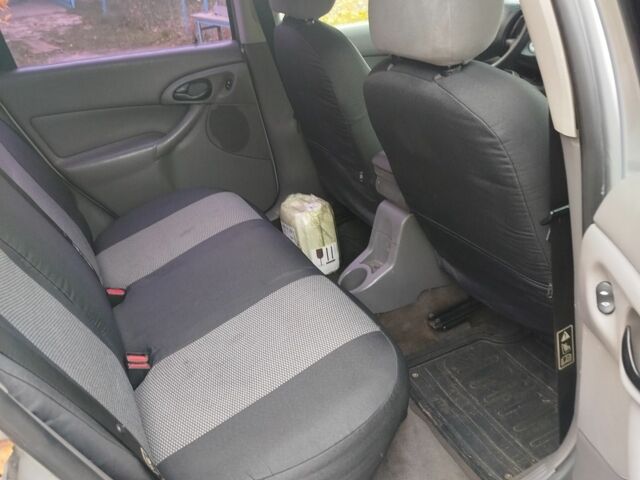 Серый Форд Фокус, объемом двигателя 2 л и пробегом 280 тыс. км за 3300 $, фото 8 на Automoto.ua