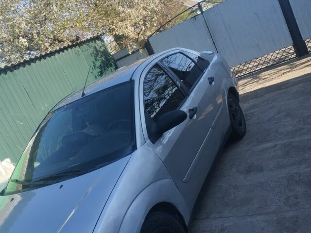 Серый Форд Фокус, объемом двигателя 1.8 л и пробегом 10 тыс. км за 2200 $, фото 2 на Automoto.ua