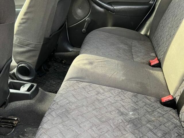 Серый Форд Фокус, объемом двигателя 1.6 л и пробегом 170 тыс. км за 1700 $, фото 9 на Automoto.ua