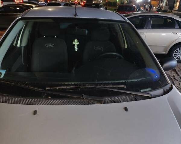 Серый Форд Фокус, объемом двигателя 1.8 л и пробегом 240 тыс. км за 2800 $, фото 2 на Automoto.ua