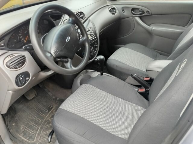 Серый Форд Фокус, объемом двигателя 2 л и пробегом 280 тыс. км за 3300 $, фото 7 на Automoto.ua