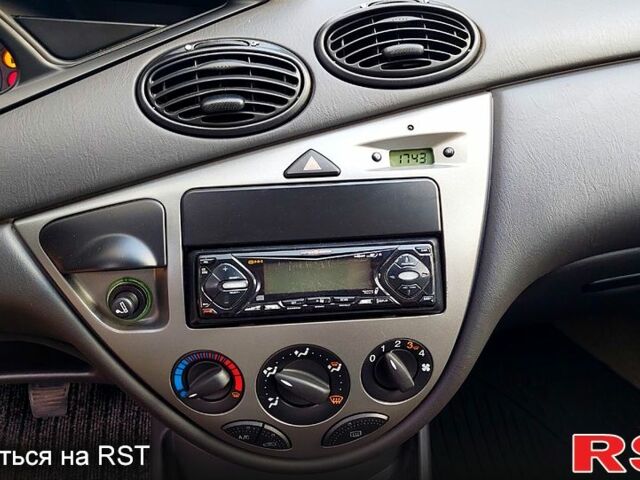 Серый Форд Фокус, объемом двигателя 1.6 л и пробегом 93 тыс. км за 3900 $, фото 12 на Automoto.ua