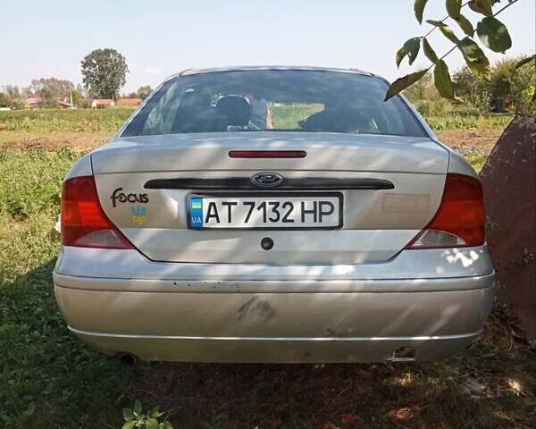 Серый Форд Фокус, объемом двигателя 1.8 л и пробегом 290 тыс. км за 1000 $, фото 12 на Automoto.ua
