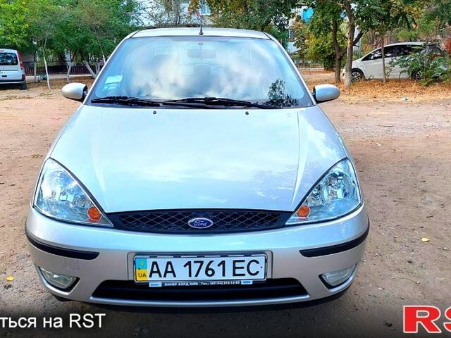 Серый Форд Фокус, объемом двигателя 1.6 л и пробегом 93 тыс. км за 3900 $, фото 4 на Automoto.ua