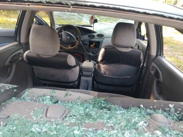 Серый Форд Фокус, объемом двигателя 2 л и пробегом 2 тыс. км за 900 $, фото 4 на Automoto.ua