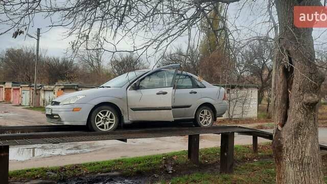 Серый Форд Фокус, объемом двигателя 1.6 л и пробегом 300 тыс. км за 2200 $, фото 4 на Automoto.ua