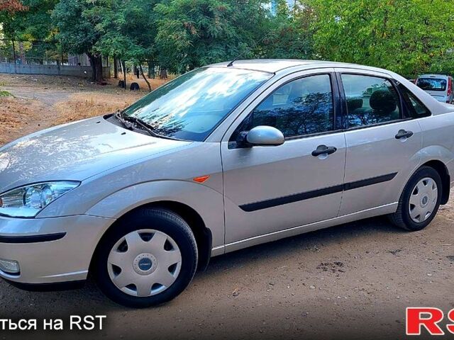 Серый Форд Фокус, объемом двигателя 1.6 л и пробегом 93 тыс. км за 3900 $, фото 1 на Automoto.ua