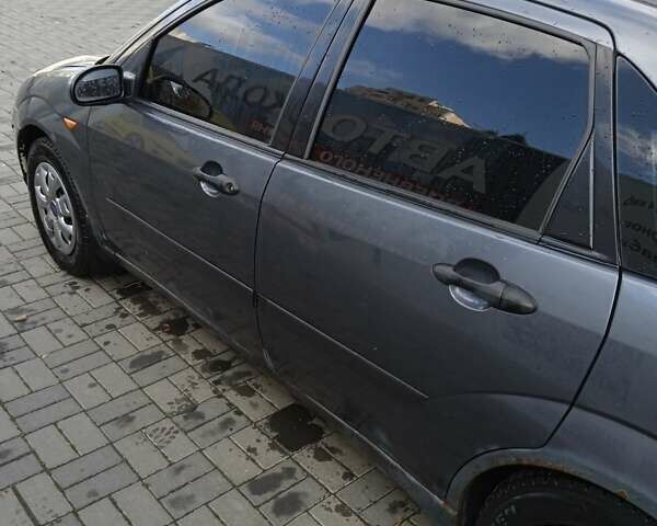 Форд Фокус 2002 в Хмельницком на Automoto.ua Серый Форд Фокус, объемом двигателя 1.8 л и пробегом 198 тыс. км за 2100 $, фото 12 на Automoto.ua