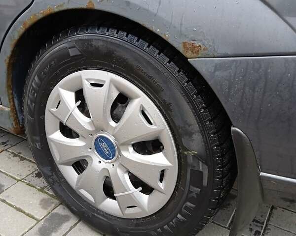 Форд Фокус 2002 в Хмельницком на Automoto.ua Серый Форд Фокус, объемом двигателя 1.8 л и пробегом 198 тыс. км за 2100 $, фото 30 на Automoto.ua