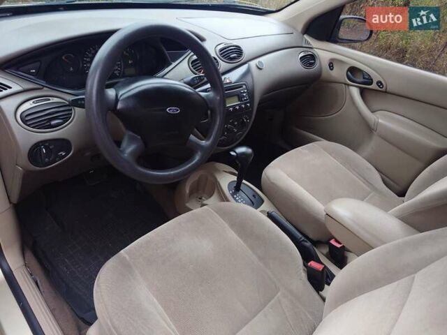Серый Форд Фокус, объемом двигателя 1.99 л и пробегом 239 тыс. км за 2250 $, фото 5 на Automoto.ua