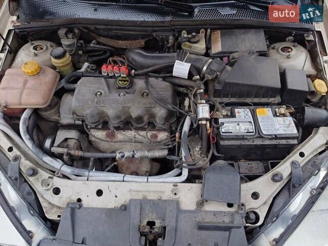 Серый Форд Фокус, объемом двигателя 1.99 л и пробегом 239 тыс. км за 2250 $, фото 4 на Automoto.ua